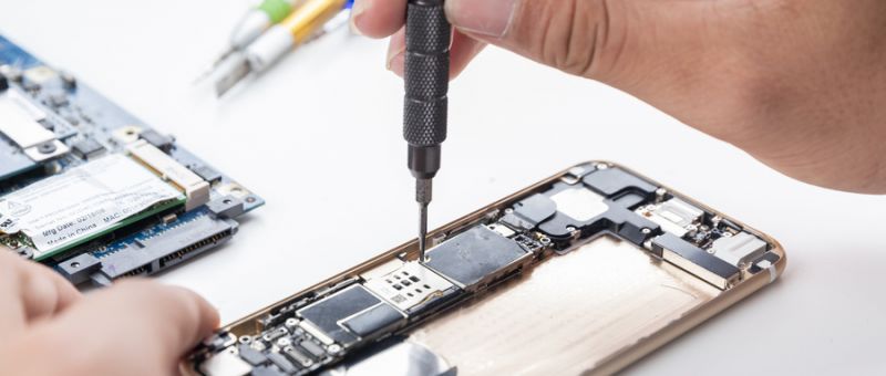 主板维修是一项技术性很强的工作，涉及电路板、元器件等专业知识。这篇文章将通过实例和技巧分享，帮助你了解如何进行初步的主板故障排查与简单维修。