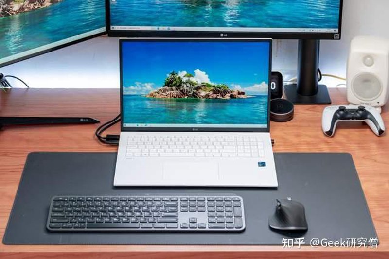 在电子产品快速更迭的今天，笔记本电脑已成为我们工作和生活中的得力助手。然而，随着使用时间的增长，各种问题也层出不穷。对于那些“久病成良医”的老用户来说，了解一些基本的维修知识无疑能帮助他们更好地维护自己的宝贝——笔记本电脑。